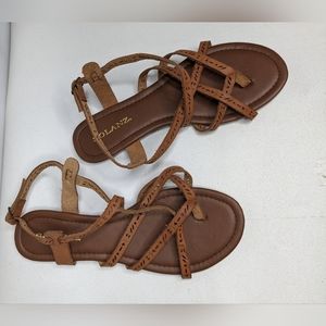 Solanz braided Sandals women's strappy size 8 Leather criss cross flats L-1